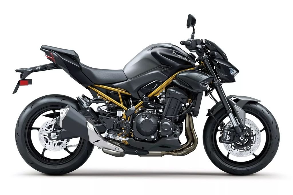 Kawasaki Z900 moto roadster