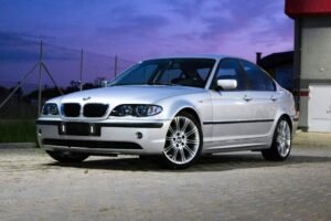 Lire la suite à propos de l’article Revitaliser le Poste de Conduite de Votre BMW E46